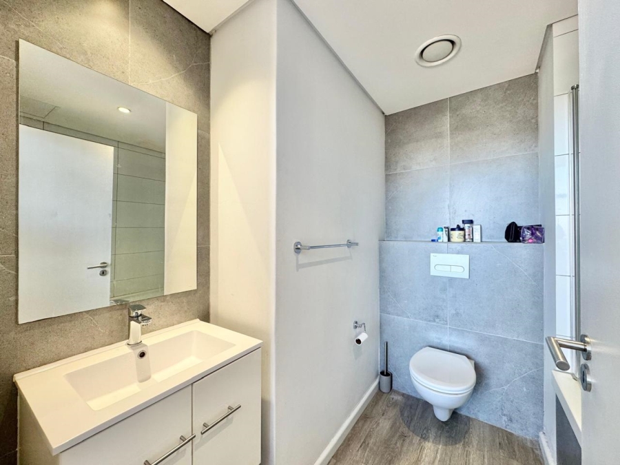 2 Bedroom Property for Sale in Woodstock Western Cape